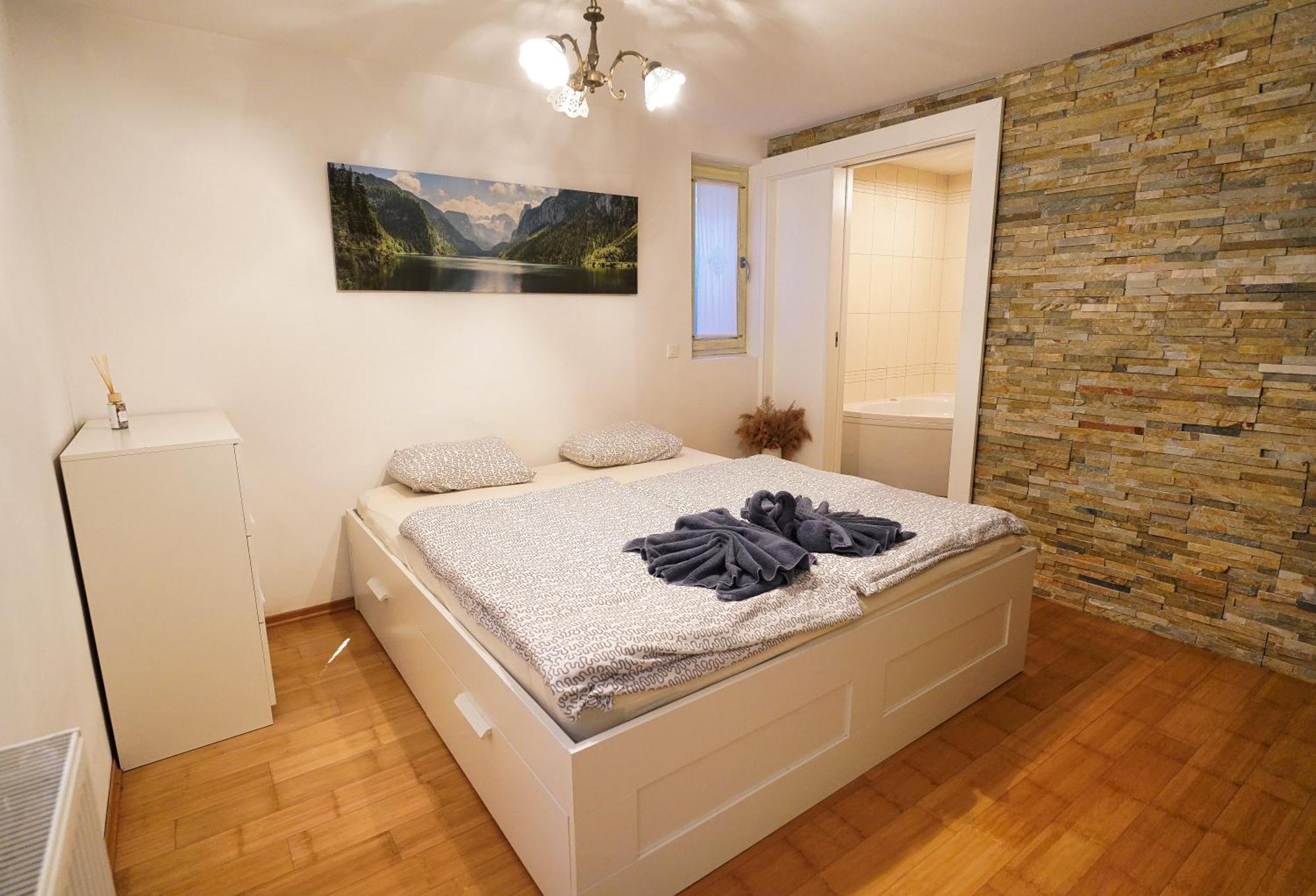 Apartment Mojstrovka With Terrace In City Center Кранска гора Екстериор снимка