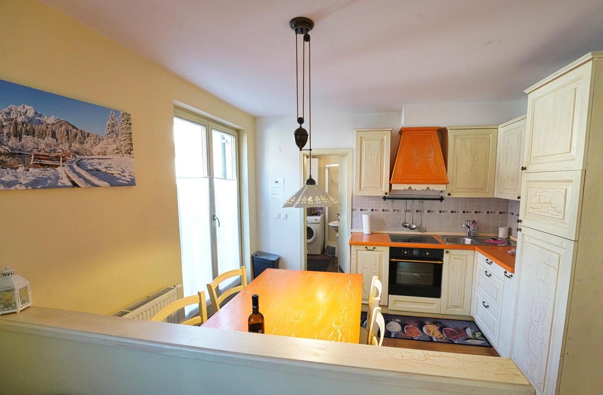 Apartment Mojstrovka With Terrace In City Center Кранска гора Екстериор снимка