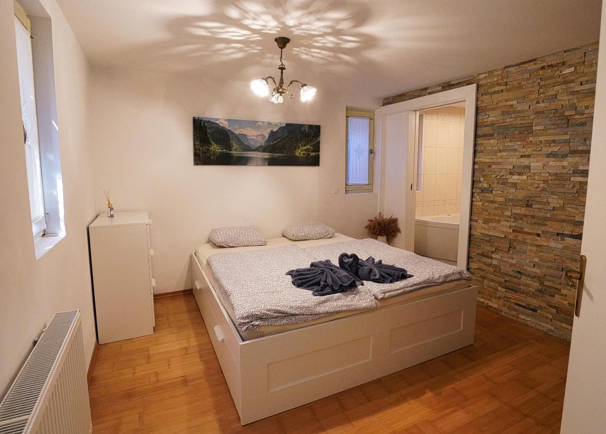 Apartment Mojstrovka With Terrace In City Center Кранска гора Екстериор снимка