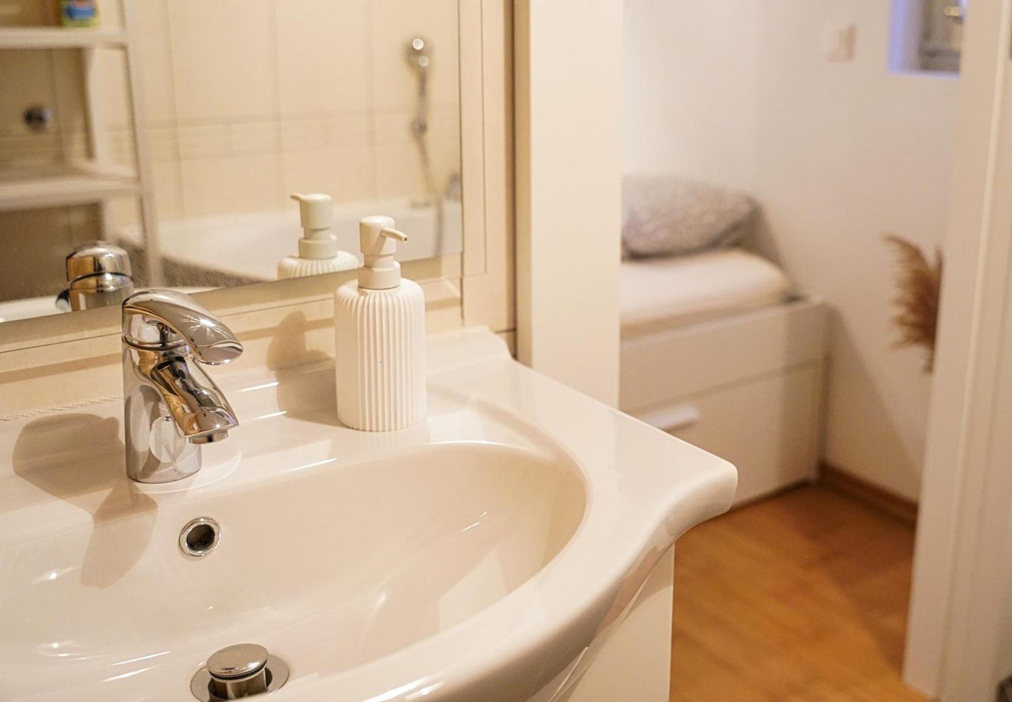 Apartment Mojstrovka With Terrace In City Center Кранска гора Екстериор снимка