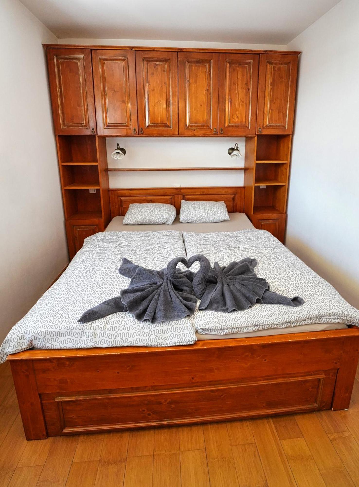 Apartment Mojstrovka With Terrace In City Center Кранска гора Екстериор снимка