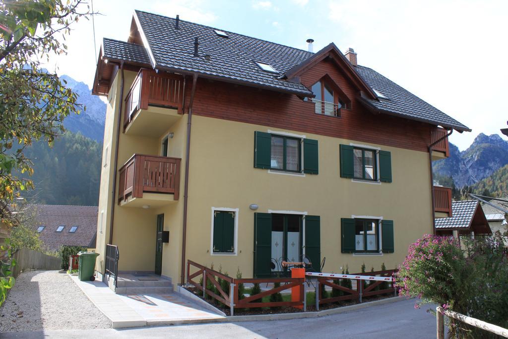 Apartment Mojstrovka With Terrace In City Center Кранска гора Стая снимка